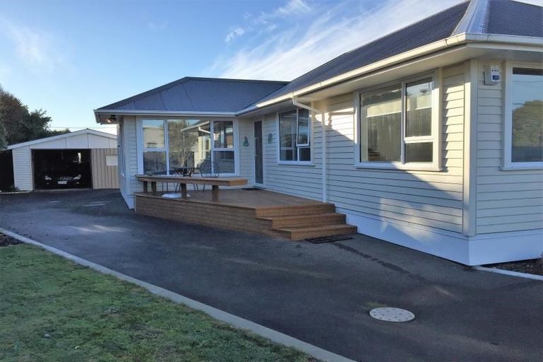 Photo of property in 13 Malta Crescent, South New Brighton, Christchurch, 8062