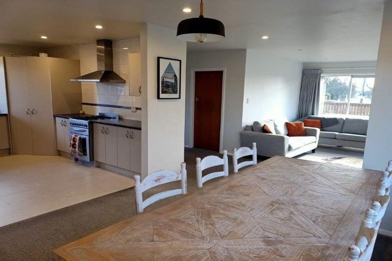 Photo of property in 11 Kendal Avenue, Burnside, Christchurch, 8053