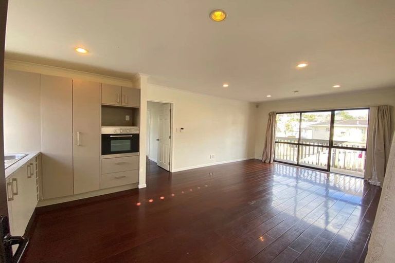 Photo of property in 25 Alidade Place, Massey, Auckland, 0614