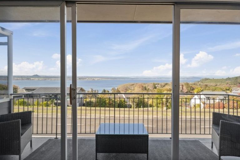 Photo of property in 88 Wakeman Road, Acacia Bay, Taupo, 3330