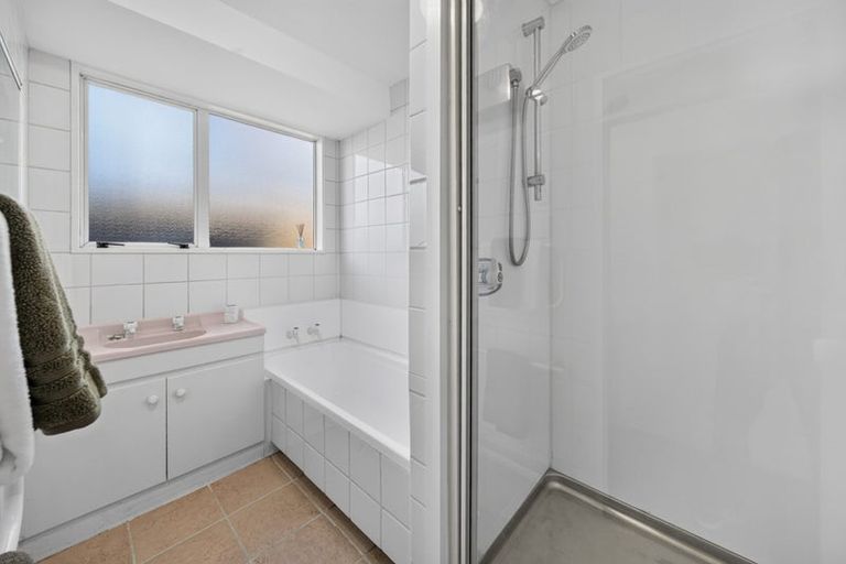 Photo of property in 13b Thornhill Place, Sockburn, Christchurch, 8042
