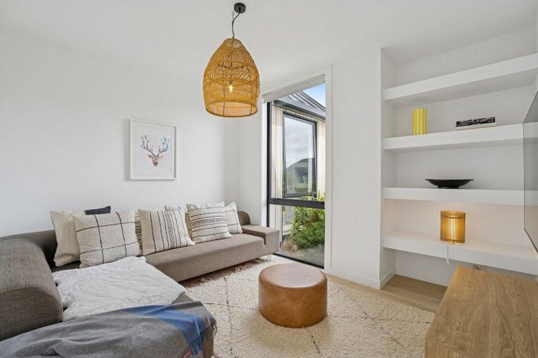 Photo of property in 1 Torridon Court, Jacks Point, Queenstown, 9371