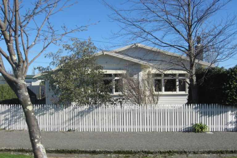 Photo of property in 17 Clifton Avenue, Carterton, 5713