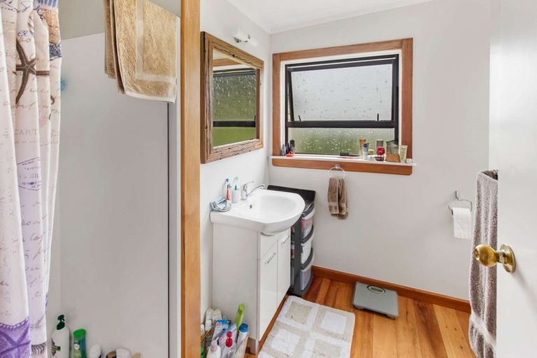 Photo of property in 4 Bishops Road, Ohau, Levin, 5570