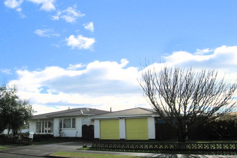 Photo of property in 2 Marshall Street, Onekawa, Napier, 4110