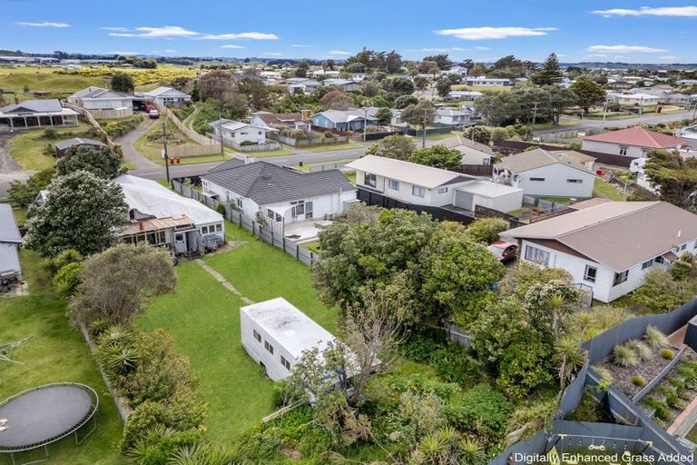 Photo of property in 115 Cornfoot Street, Castlecliff, Whanganui, 4501