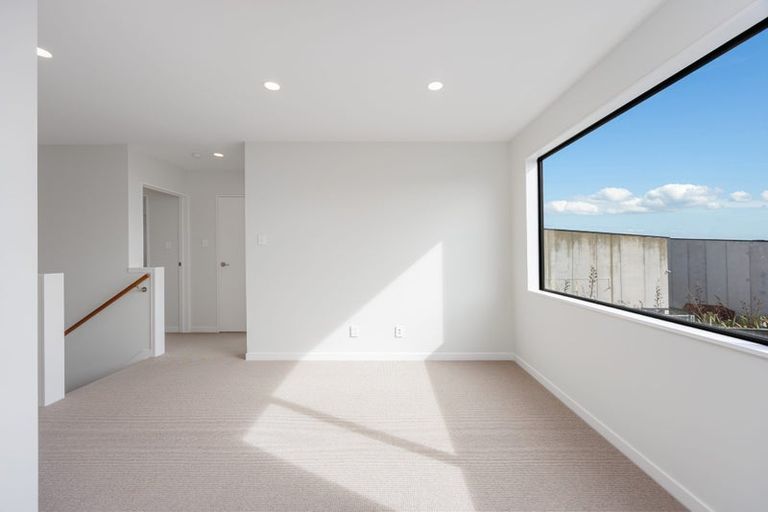 Photo of property in 8 Alexander French Close, Silverdale, 0932