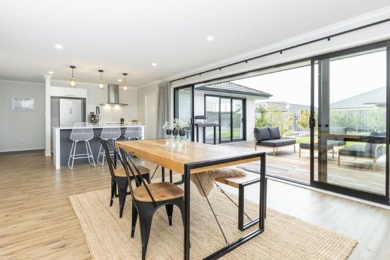 Photo of property in 15 Hikawera Drive, Frimley, Hastings, 4120