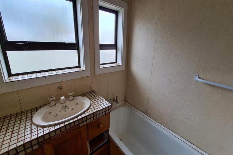 Photo of property in 2 Sinclair Street, New Brighton, Christchurch, 8083