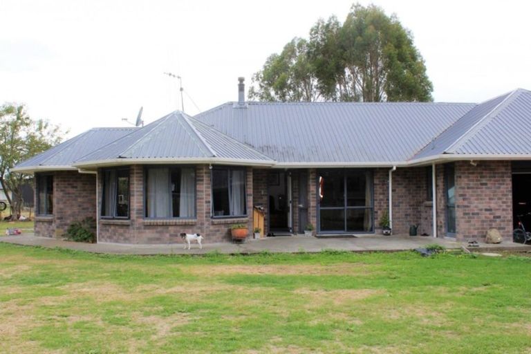 Photo of property in 12 Totaramahonga Road, Dannevirke, 4972