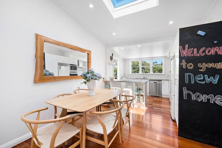 Photo of property in 9 Tarawera Road, Johnsonville, Wellington, 6037