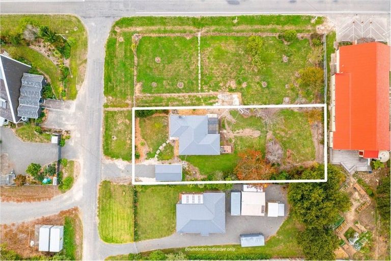 Photo of property in 8 Dundas Street, Porangahau, 4291