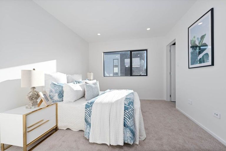 Photo of property in 64b Triangle Road, Massey, Auckland, 0614