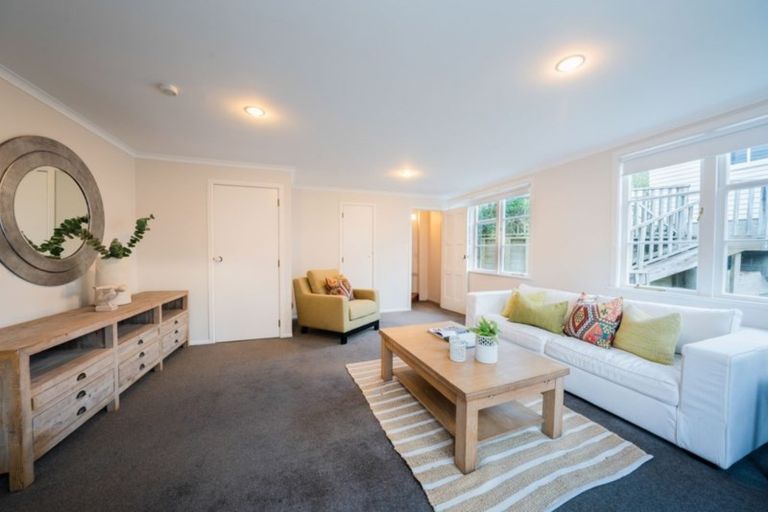 Photo of property in 9 Comins Crescent, Mission Bay, Auckland, 1071