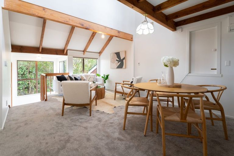 Photo of property in 18 Roys Road, Plimmerton, Porirua, 5026