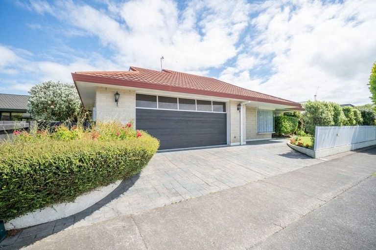 Photo of property in 120 John F Kennedy Drive, Milson, Palmerston North, 4414