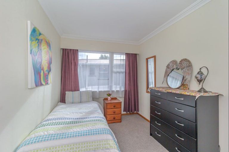 Photo of property in 34 Highbury Drive, Levin, 5510