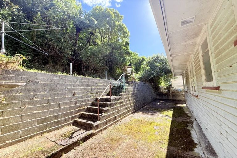 Photo of property in 16 Sunny Grove, Wainuiomata, Lower Hutt, 5014