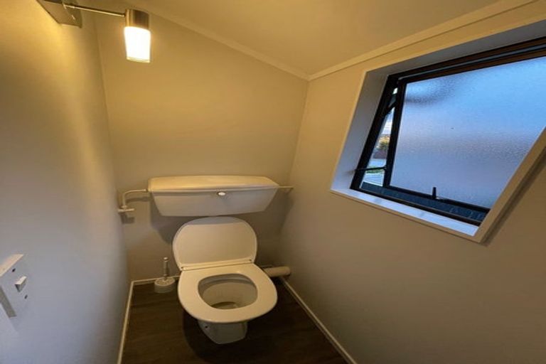 Photo of property in 1/127 Clevedon Road, Papakura, 2110