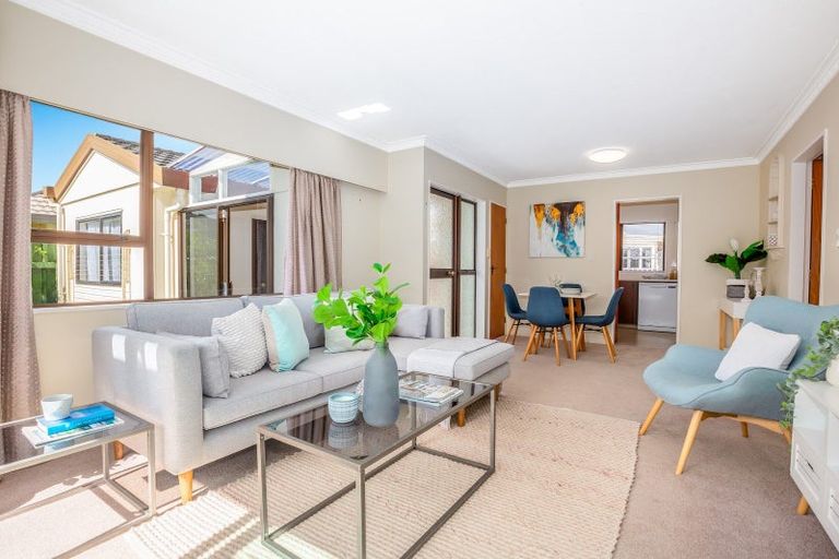 Photo of property in 282c Main Road, Tawa, Wellington, 5028