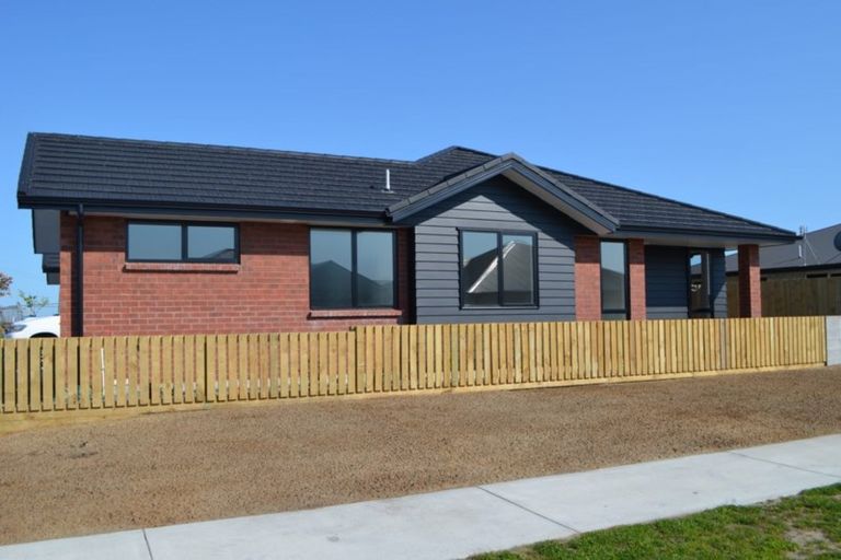 Photo of property in 4 Toi Place, Papamoa, 3118