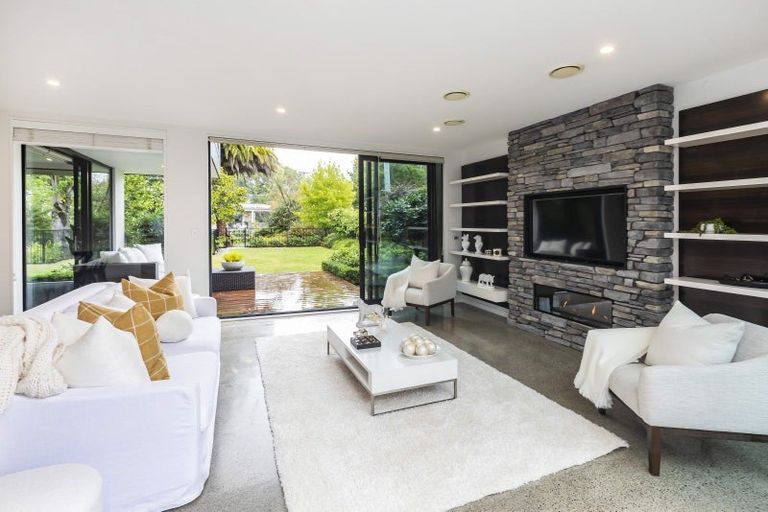 Photo of property in 79 Fendalton Road, Fendalton, Christchurch, 8014