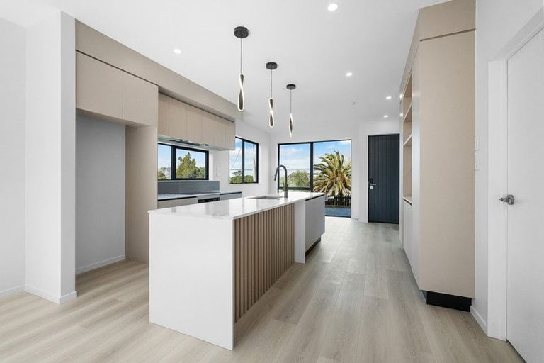 Photo of property in 12a Rewi Street, Torbay, Auckland, 0630
