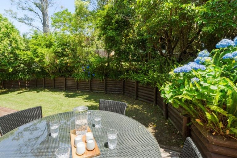 Photo of property in 94 Oaktree Avenue, Browns Bay, Auckland, 0630