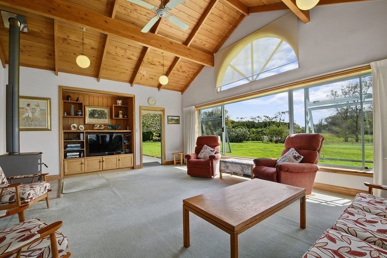 Photo of property in 30 Mahana Road, Waimauku, 0881