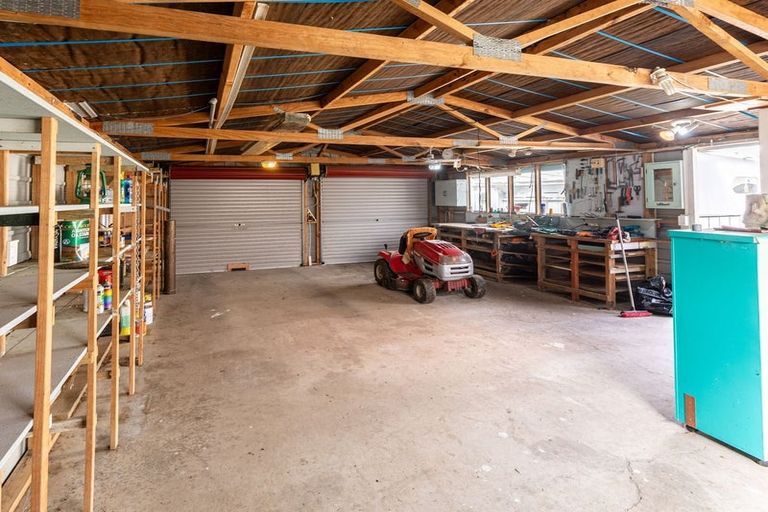 Photo of property in 218 Hokio Beach Road, Levin, 5571