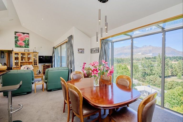 Photo of property in 37 Cotter Avenue, Arrowtown, 9302