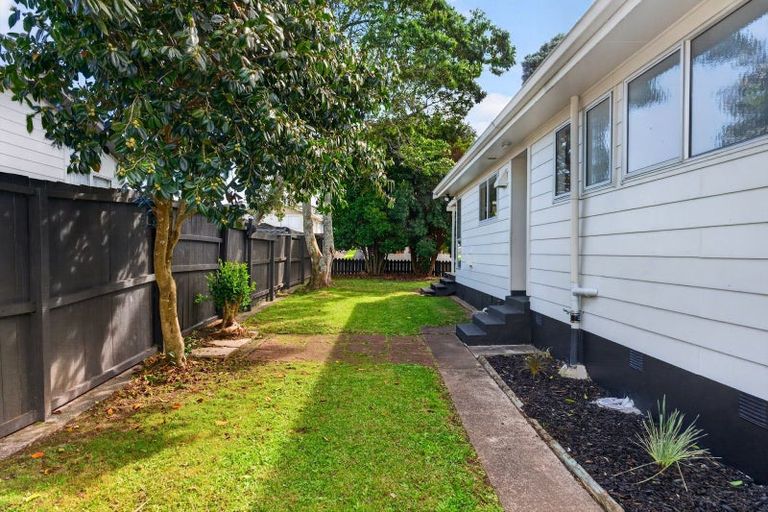 Photo of property in 7 Hinton Place, Weymouth, Auckland, 2103