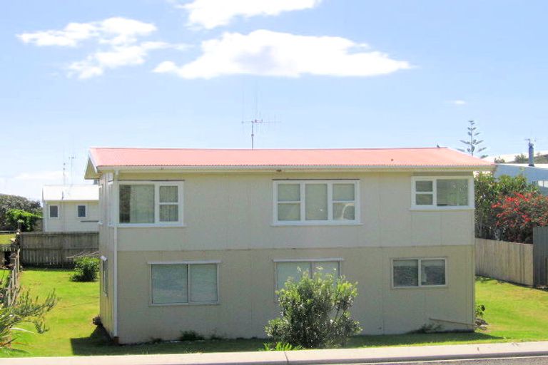 Photo of property in 231 Seaforth Road, Waihi Beach, 3611