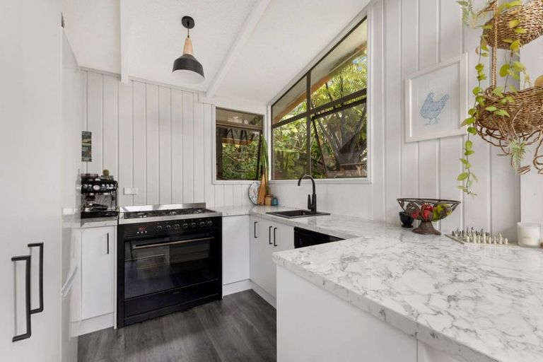 Photo of property in 6 Crownhill Street, Spotswood, New Plymouth, 4310