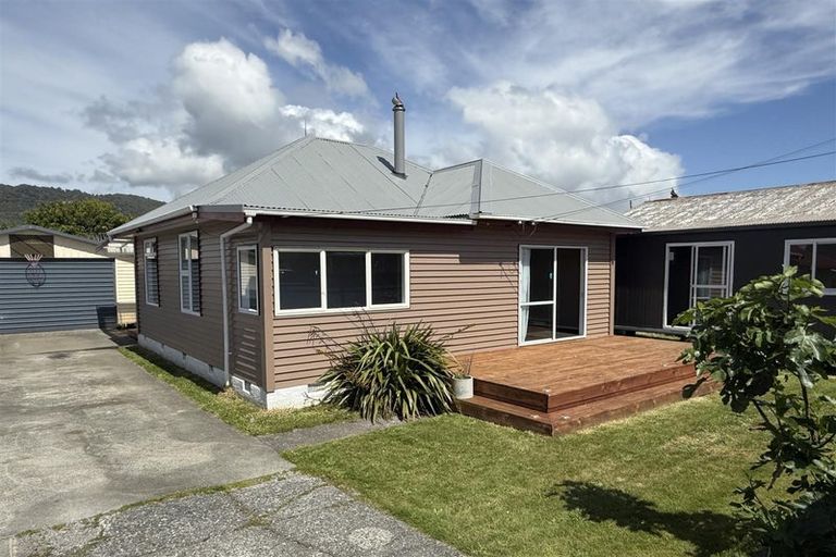 Photo of property in 47 Blake Street, Blaketown, Greymouth, 7805