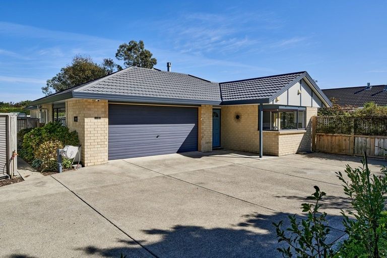 Photo of property in 180d Raumati Road, Raumati Beach, Paraparaumu, 5032