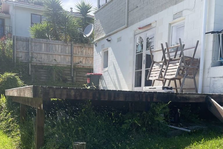 Photo of property in 2/15 Lancelot Place, Glenfield, Auckland, 0629