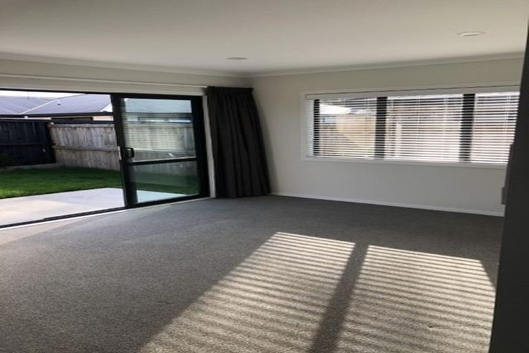 Photo of property in 2/10 Heath Street, Saint Andrews, Hamilton, 3200