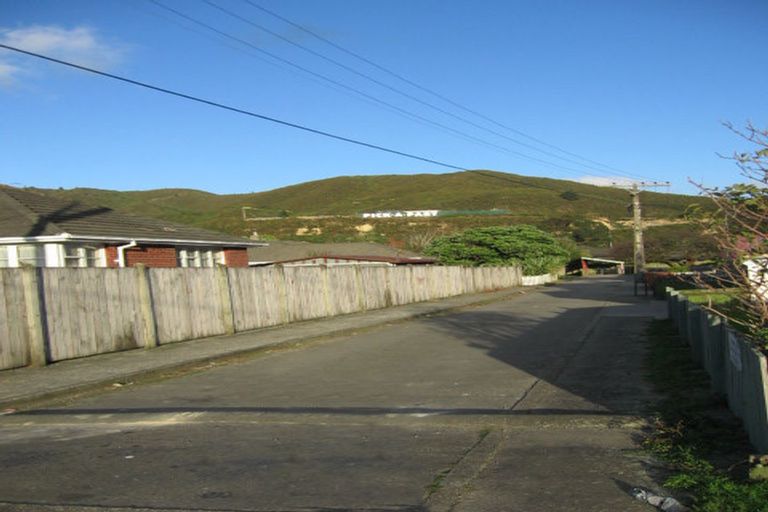 Photo of property in 1082a High Street, Taita, Lower Hutt, 5011