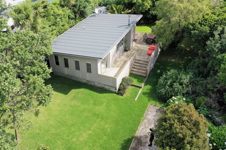 Photo of property in 52 Mako Avenue, Whiritoa, Whangamata, 3691