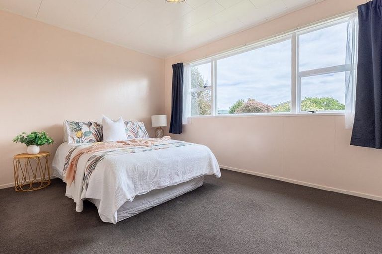 Photo of property in 13 Hicks Crescent, Waikanae Beach, Waikanae, 5036