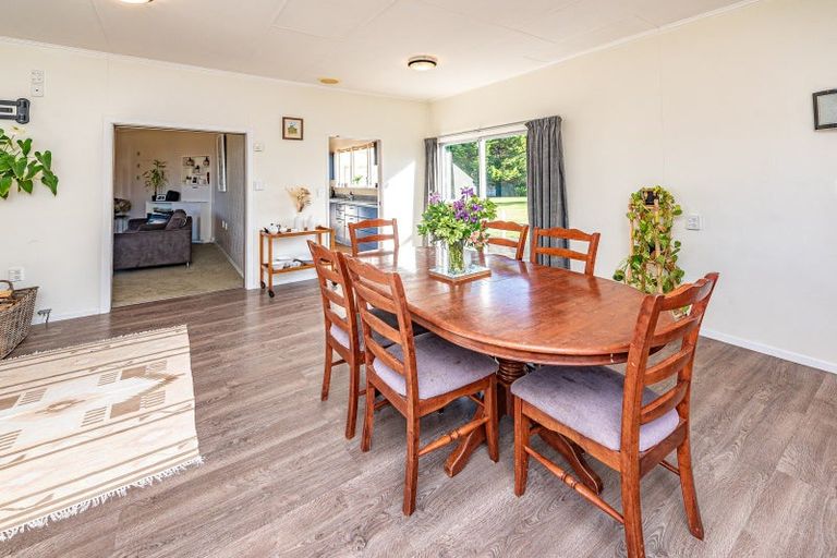 Photo of property in 1 Chester Street, Waverley, 4510