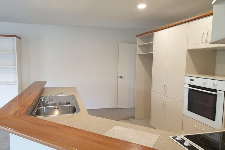 Photo of property in 6 Saint Hill Lane, Havelock North, 4130