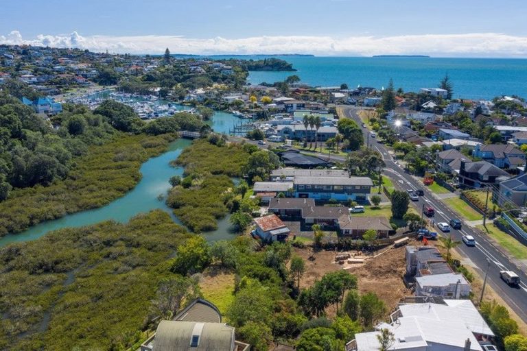 Photo of property in 19 Omana Road, Milford, Auckland, 0620