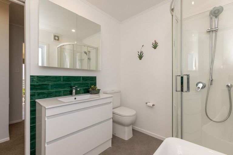 Photo of property in 71 Donovan Road, Paraparaumu Beach, Paraparaumu, 5032