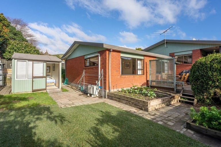 Photo of property in 11 Fleetwood Grove, Waikanae, 5036