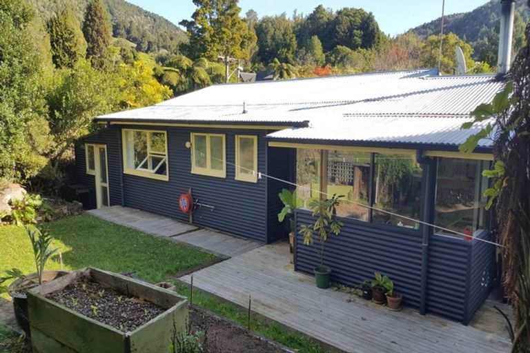 Photo of property in 4 Wattle Grove Road, Lake Okareka, Rotorua, 3076