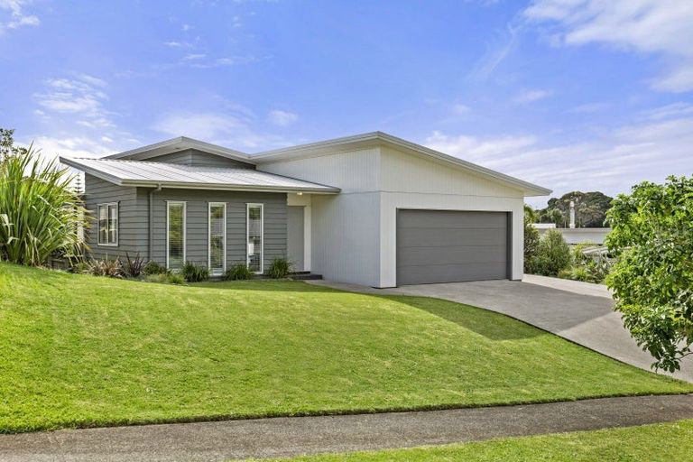 Photo of property in 6 Puka Place, Raglan, 3225