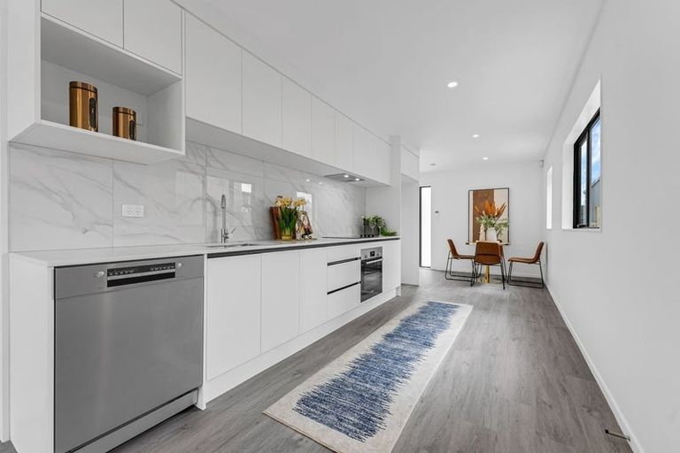 Photo of property in 8 Peara Place, Henderson, Auckland, 0610