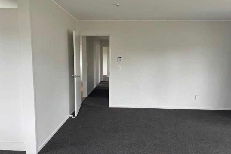 Photo of property in 1/100 Shifnal Drive, Randwick Park, Auckland, 2105